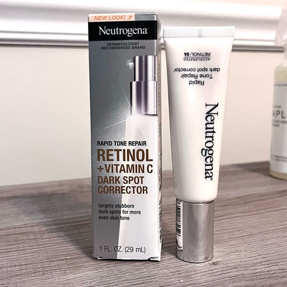 Neutrogena® Rapid Tone Repair Retinol + Vitamin C Dark Spot Corrector 1.0oz NIB - Picture 3 of 3